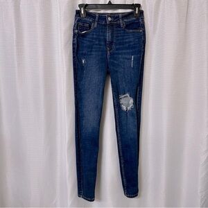 Old Navy • Rockstar Super Skinny Jeans • Medium Wash Blue • Size 0
